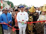 Bupati Egi Hadiri Pawai Budaya Fajar Baru